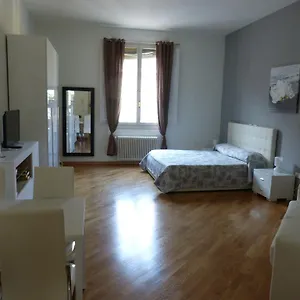 Residenza Piazza Santo Stefano Appartamento